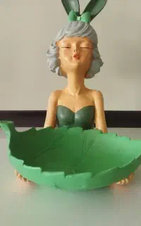 مجسمه دختر