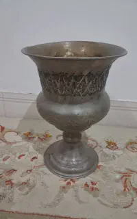 گلدون مسی یا برنجی بزرگ....
