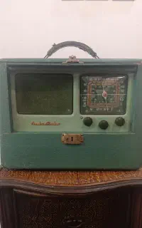 رادیو اندریا آمریکایی قدیمی