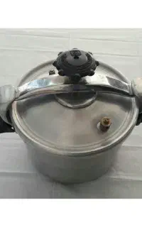 فروش دیگ زودپز چدنی 4 نفره  آمل