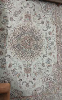 فرش نه متری رنگ‌ کرم‌