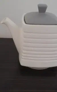 قوری و قندان