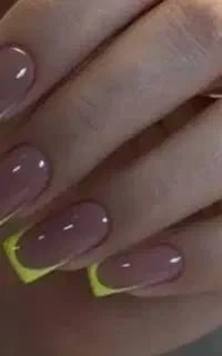 آموزش کاشت ناخن ۳ملیون
