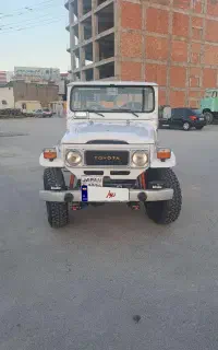 تویوتا 2f وانت مدل ۱۹۸۳
