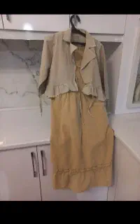 کت وسارافون دخترانه یک بار پوشیده شده