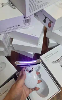 ماساژولیفت صورت وگردن