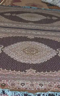 فرش دستبافت ۳/۴ .۴۰ رج