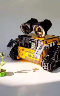 مجسمه WALL-E دست‌ساز