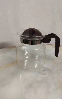 سلام یک عدد قوری پیرکس بفروش میرسه