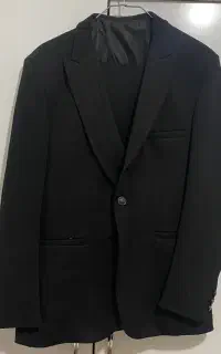 کت شلوار همراه با جلیقه