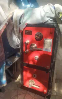گاوصندق رمزی۲طبقه در حد نو
