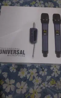 یه جفت میکروفون بی سیم