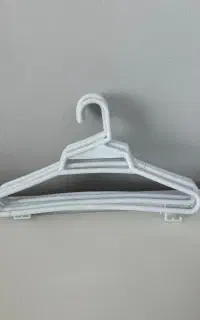 چوب لباس بچگانه