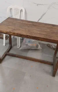 میز با چوب نراد