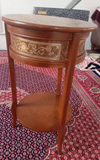 میز خاطره قدیمی و با ارزش
