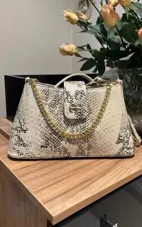 کیف چرم مشهد،منط