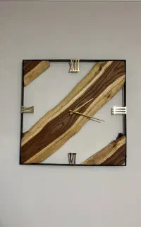 ساعت دیواری