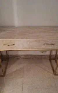میزطراحی،ناخن،مطالعه