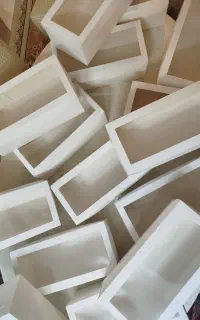 جعبه سفید و طلقدار