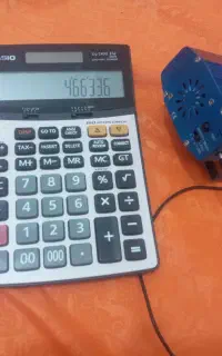 رقص نور وماشین حساب کاسیو