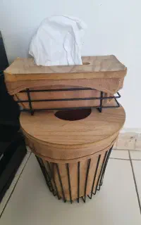 ست دستمال کاغذی و سطل