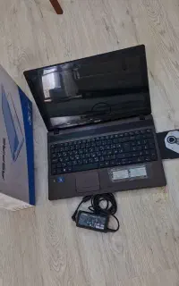 لپ تاپ ایسر با جعبه و هارد SSD