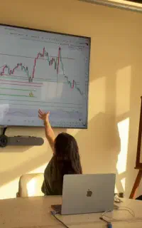 آموزش ترید و استخدام کارآموز بدون محدودیت سنی