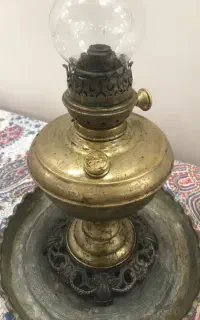 یک عدد لمپا قدیمی جک دار