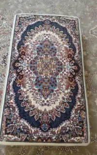 ۶ عدد پشتی سالم و نو