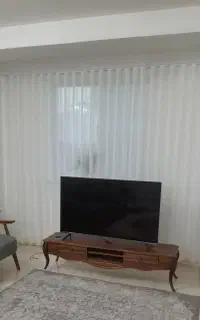 ۸متر پرده مینیمال جنس حریر اسکاچی  به همراه پایه