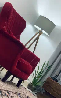 آباژور ایستاده