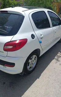 سواری پژو ۲۰۷