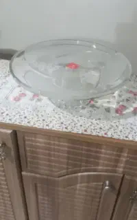 شیرینی خوری میوه خوریش هم دارم