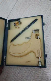 تفنگ سوراخ کردن گوش