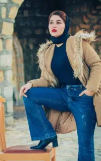 مدل رایگان خانم برای عکاسی فضای باز