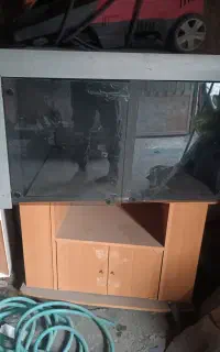 دو عدد کمد تلویزیون سالم