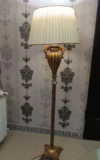 آباژور پایه بلند