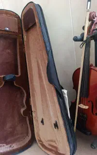 ویولن رناتو