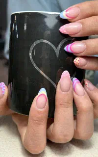 خدمات ناخن وپدیکور ...کاشت مژه هیدن