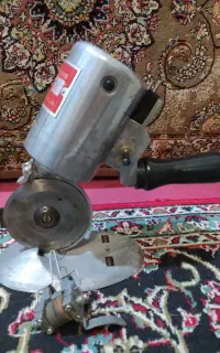 قیچی خیاطی. برقی