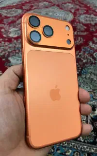 ایفن 17 پرومکس