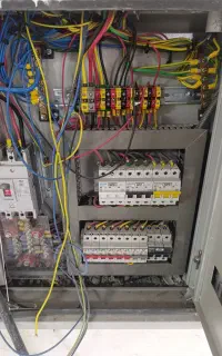 برقکشی ساختمان