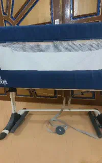 تخت کنار مادر زویه