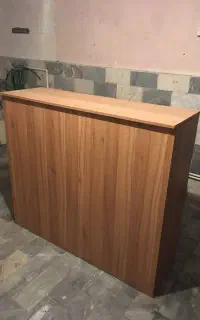 پیشخوان و میز مغازه