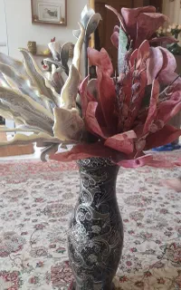 گلدون  با ۳ شاخه گل