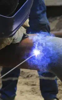 برش کاری و تعمیرات لوله گاز(جوشکاری 24 ساعته)