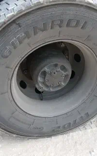 لاستیک ۳۱۵گل عقب تیوپلس