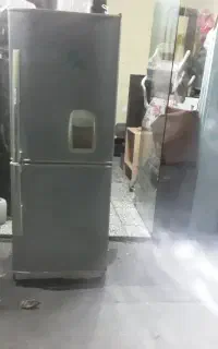 یخچال فریزر اسنوا سالم باضمانت