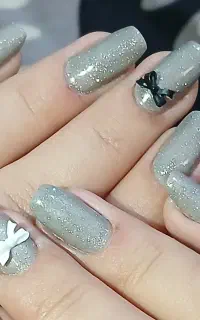 کاشت ناخون ازادگان
