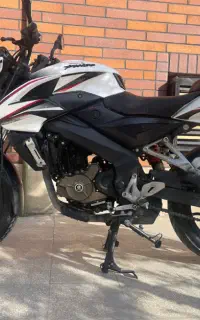 ns 200  مدل ۹۵ موتور پلمپ فابریک و‌عروسک